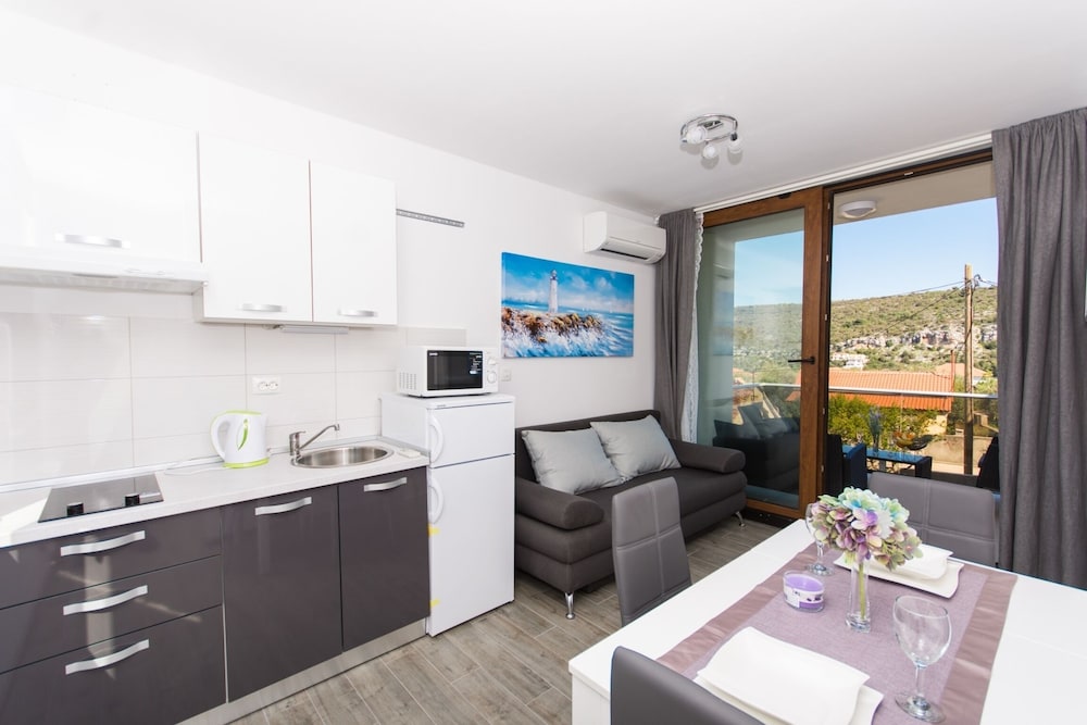 Apartment (Comfort 1 Bedroom Apt with Terrace)