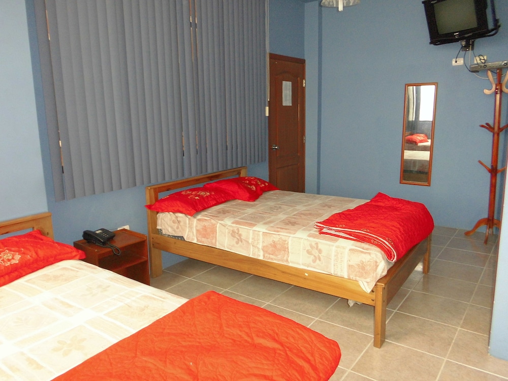 Standard Quadruple Room, 2 Double Beds, Ocean View photo 2