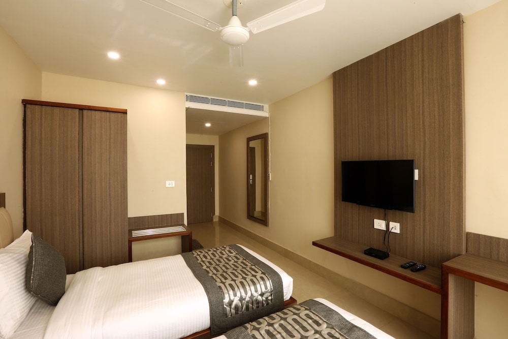 Executive Room - Photo 5