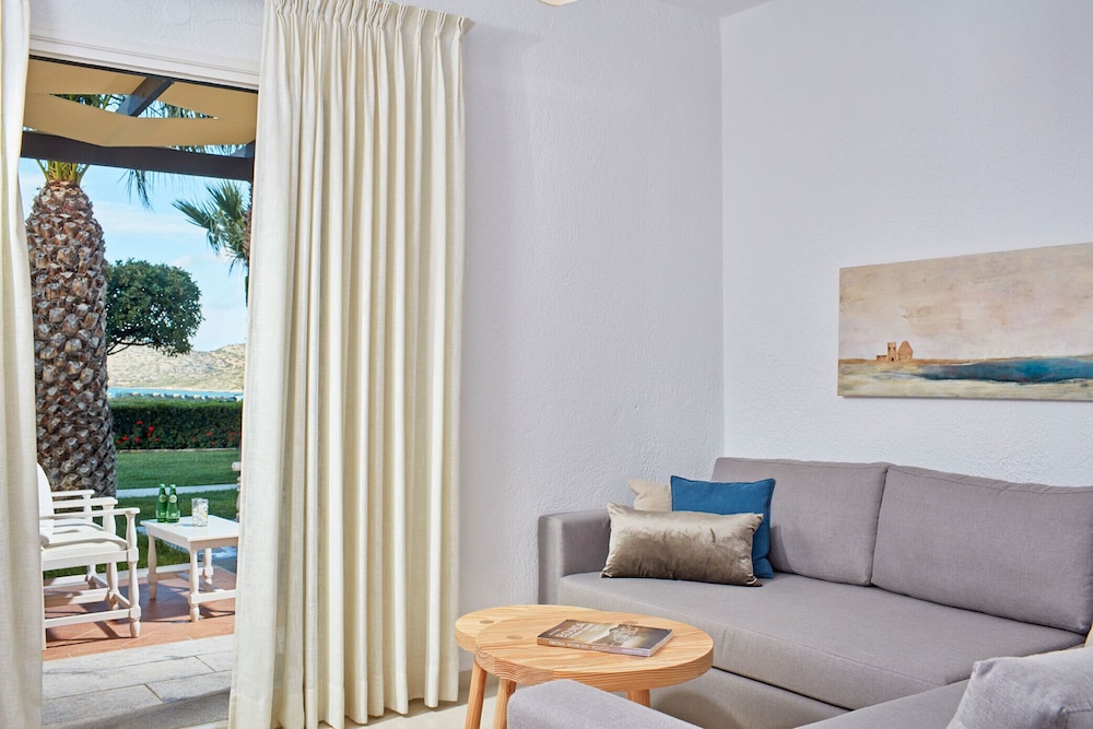 Deluxe Suite (Palm) thumbnail 6