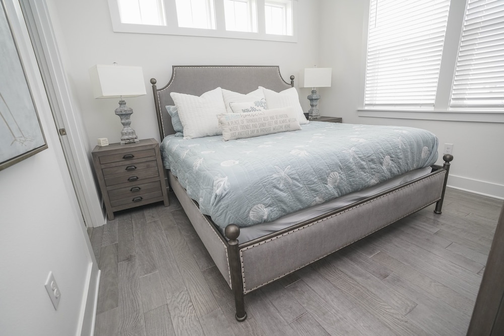 Townhome, 2 Bedrooms (South Face) photo 2