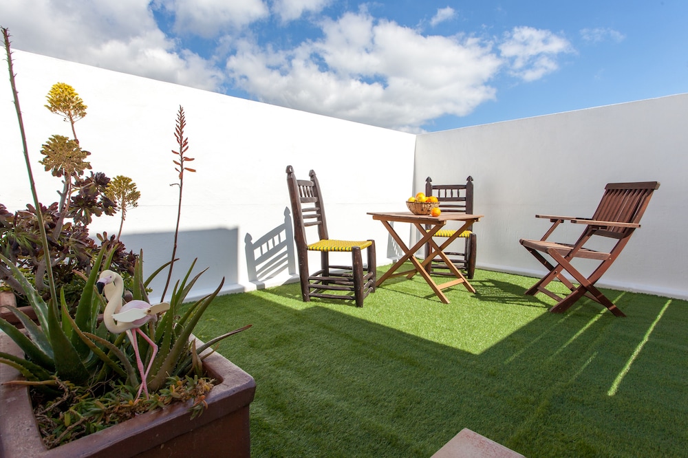 Superior Twin Room, 2 Twin Beds, Terrace photo 3