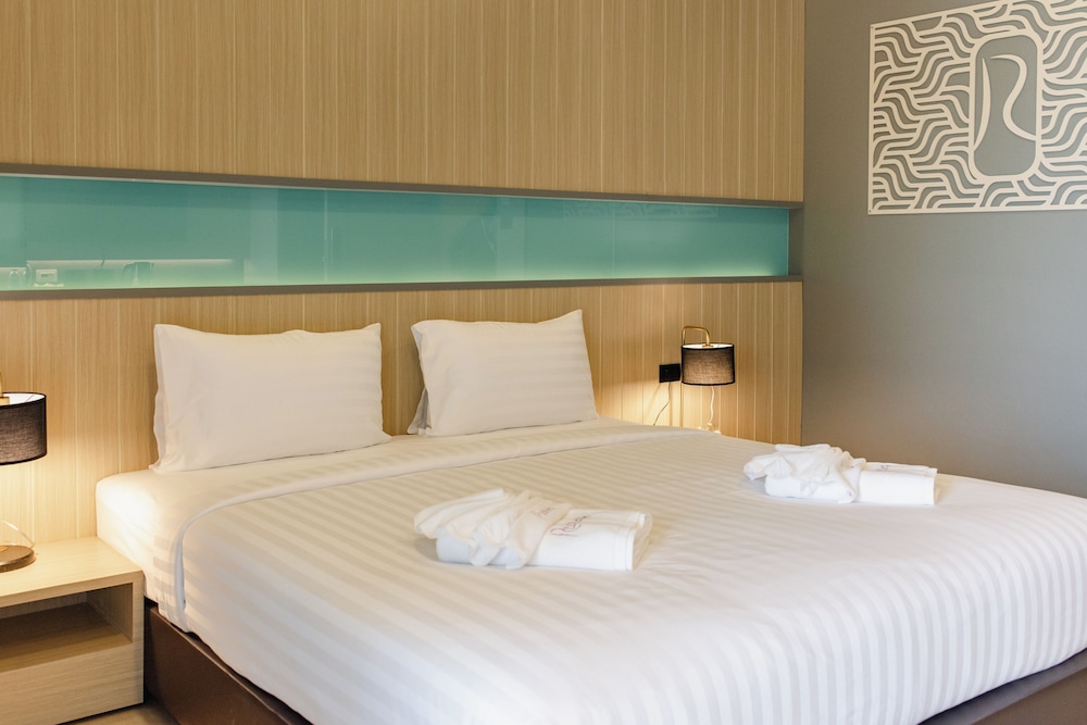 Deluxe Single Room, Balcony, City View