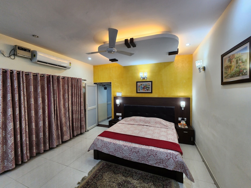 Deluxe Double Room photo 3