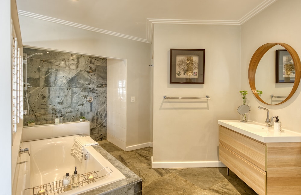 Classic Room - Photo 16
