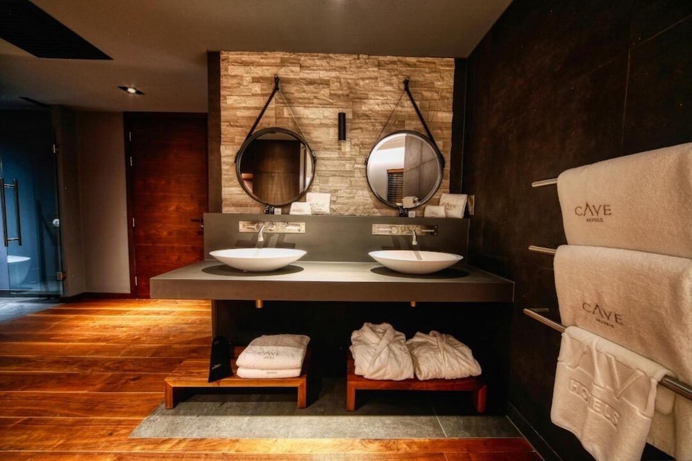 Bridal Suite - Photo 5