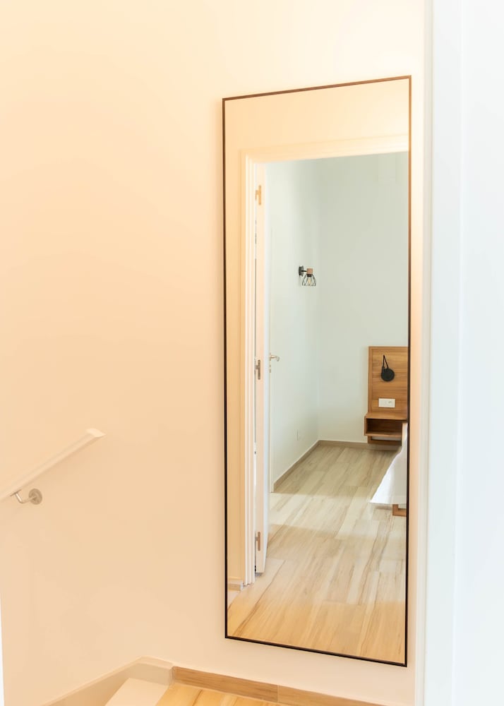 Basic Apartment photo 1