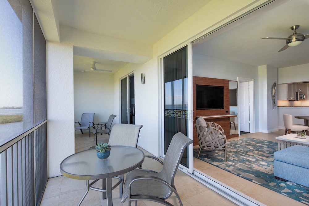 Suite, 1 Double Bed, River View - Photo 2