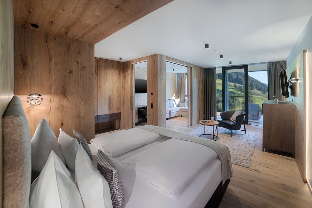 Executive Suite photo 2
