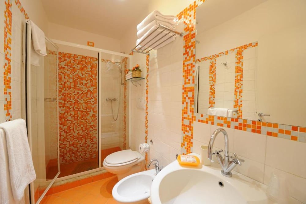 Standard Room photo 2