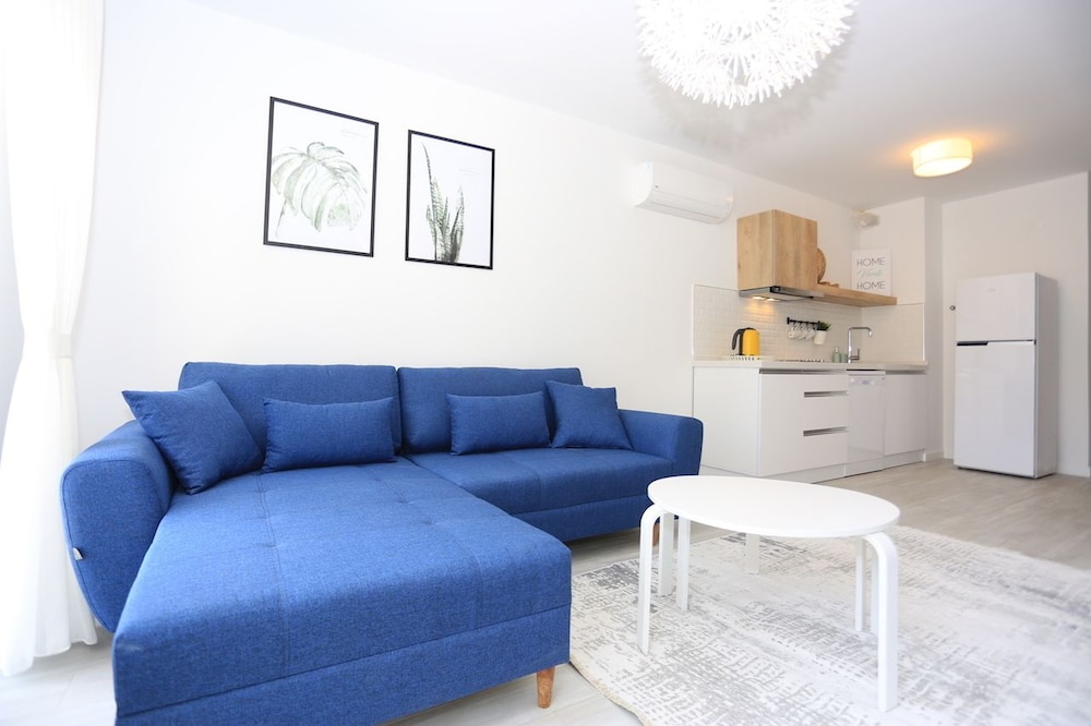 Superior Apartment, 3 Bedrooms, Kitchen, Garden View photo 2