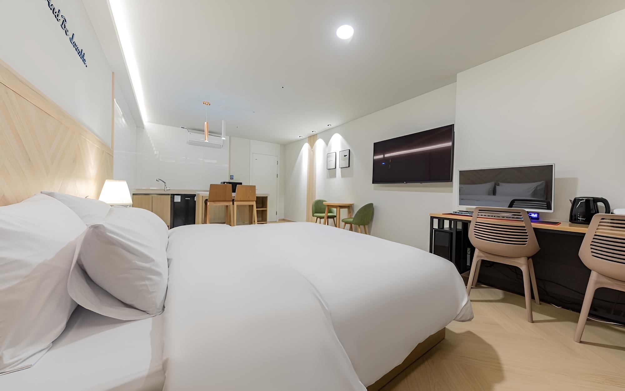 Room (Suite (double bed/no-hard 1pc/minibar)