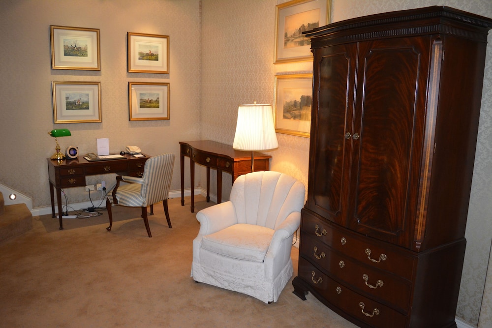 Presidential Suite - Staycation photo 2