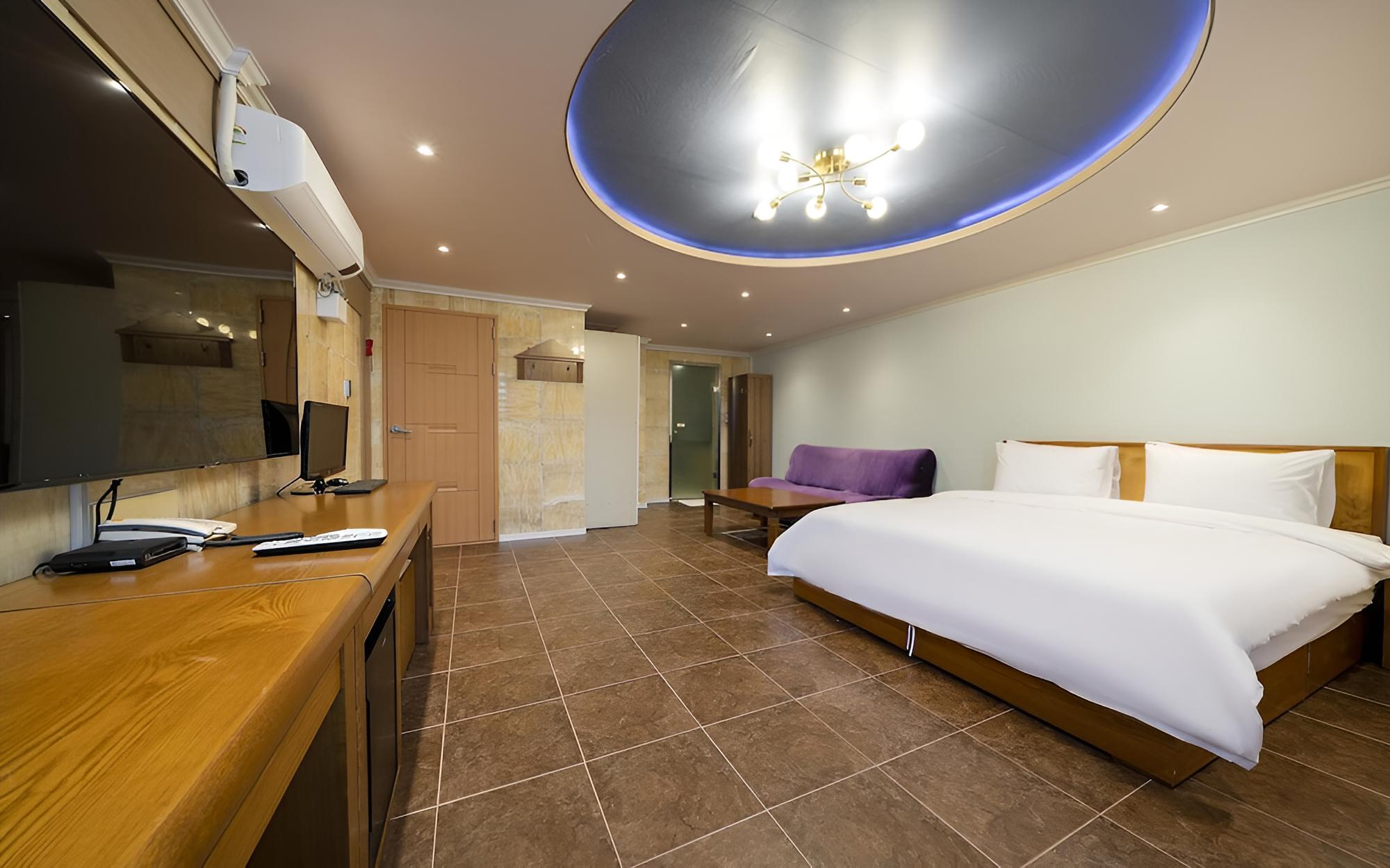 Room (VIP)