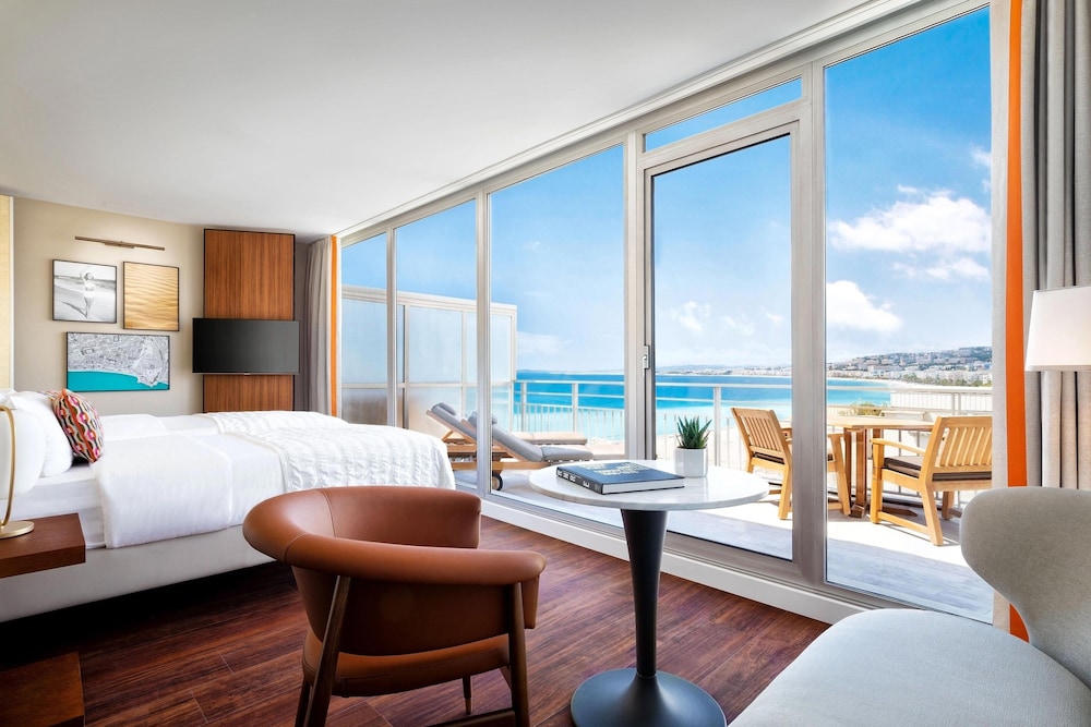Executive Room, 1 King Bed, Sea View (Terrace) - Photo 1