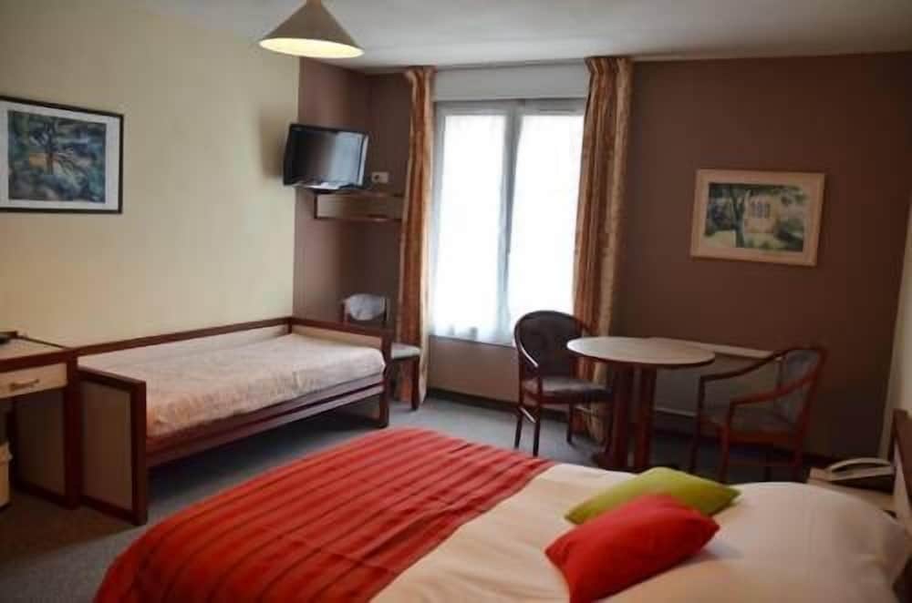 Double or Twin Room, Balcony, Garden View