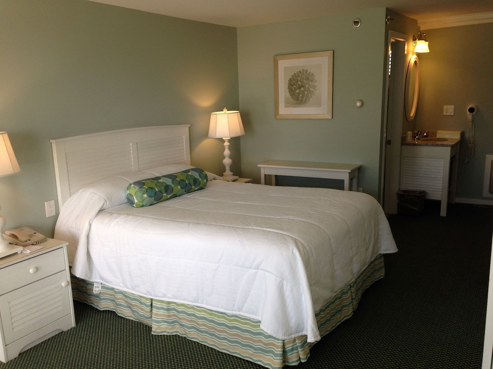 Main Building Queen Ocean View Floor 2 photo 3