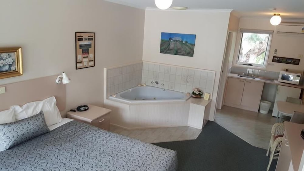 Deluxe Spa photo 2