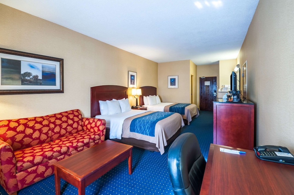 Standard Room, 2 Queen Beds, Non Smoking - Photo 3