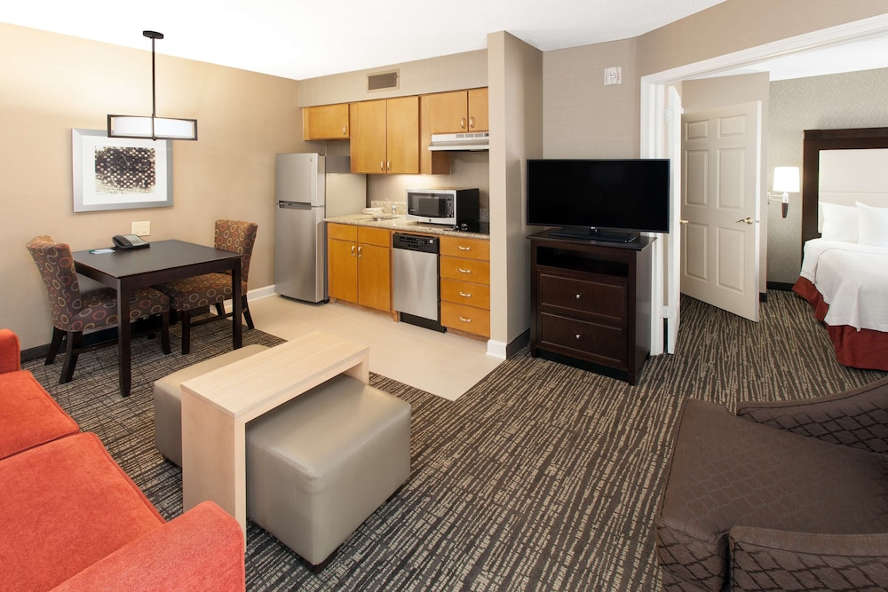 Room, 1 Bedroom - Photo 1