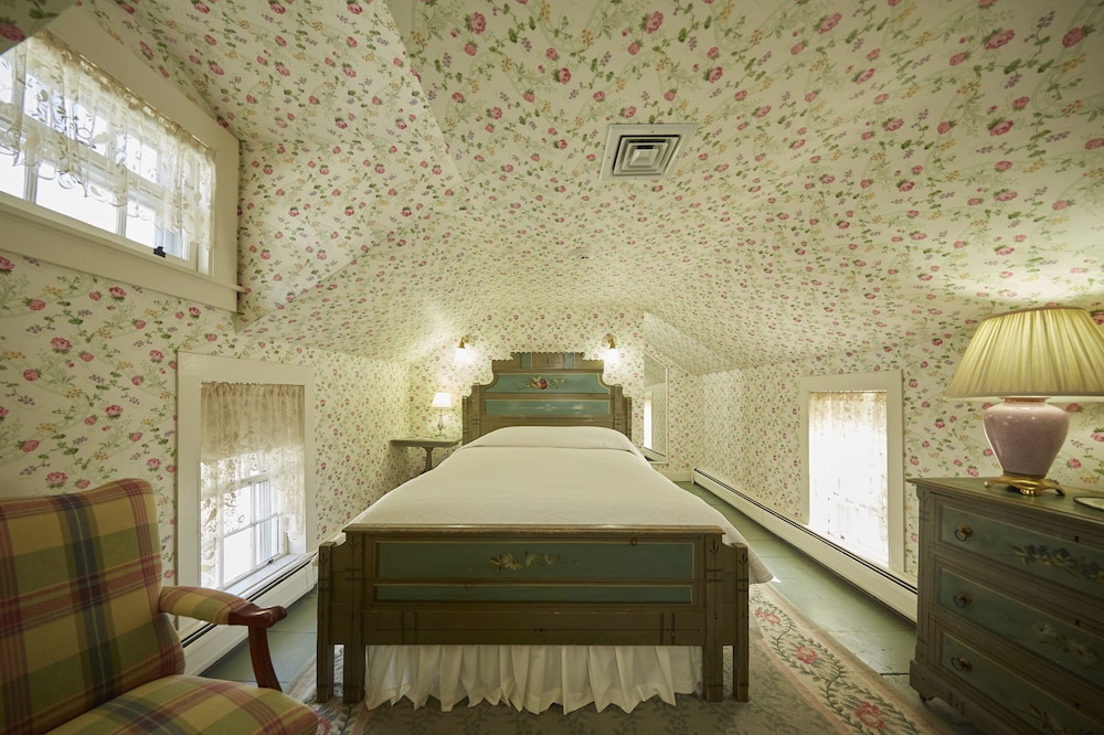 Village House Queen Grand Suite photo 2