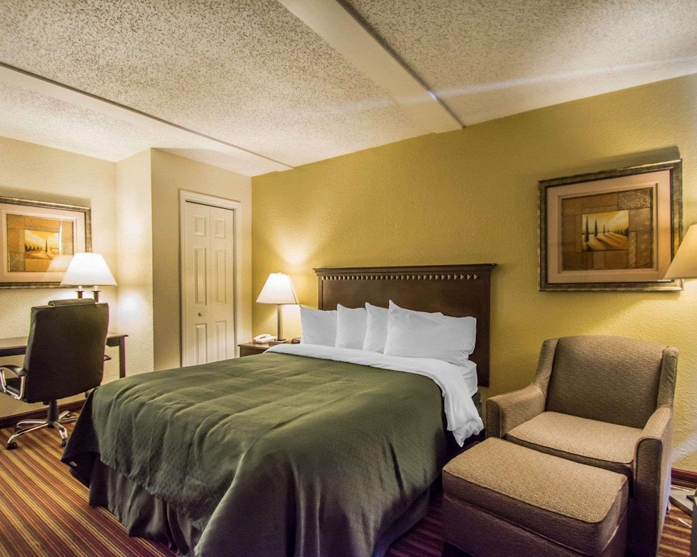 Room, 1 Queen Bed, Non Smoking - Photo 1