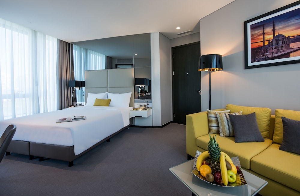 Centro Corner Suite photo 3