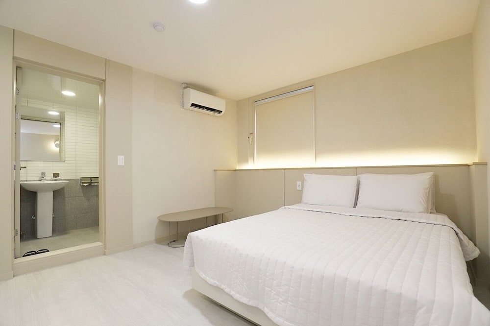 Standard Double Room - Photo 1