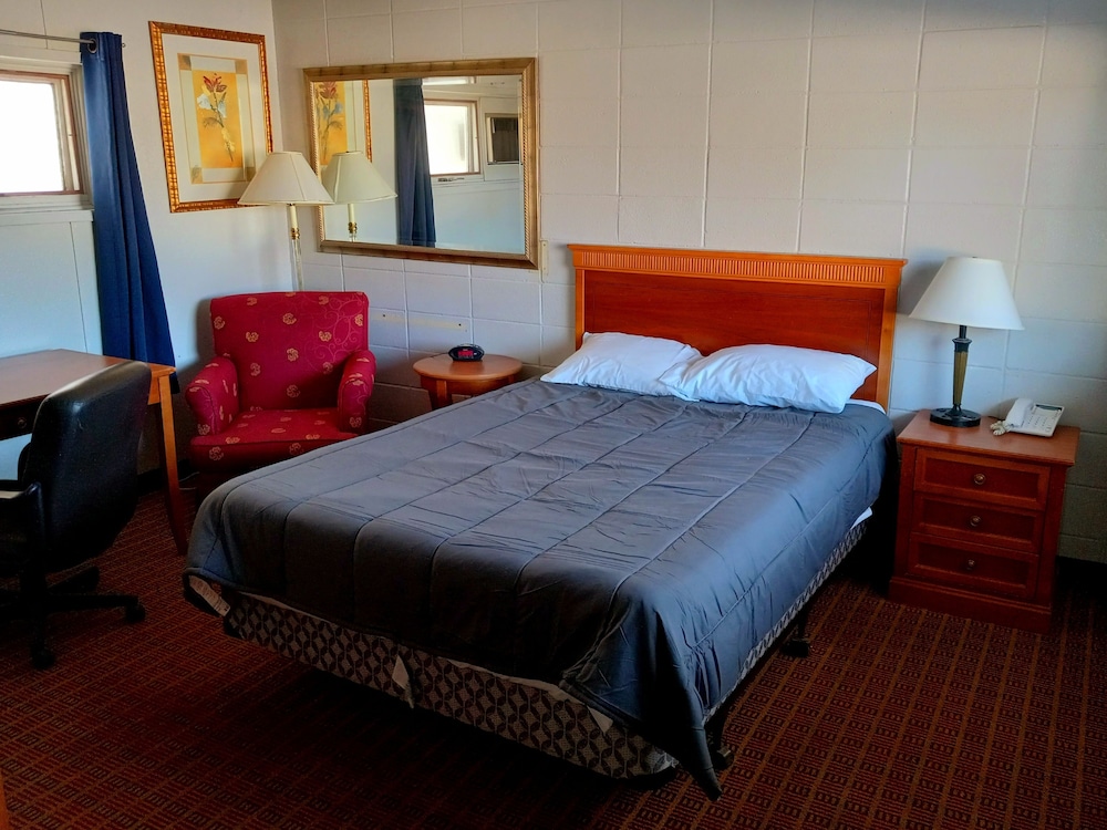Standard Room, 1 Queen Bed