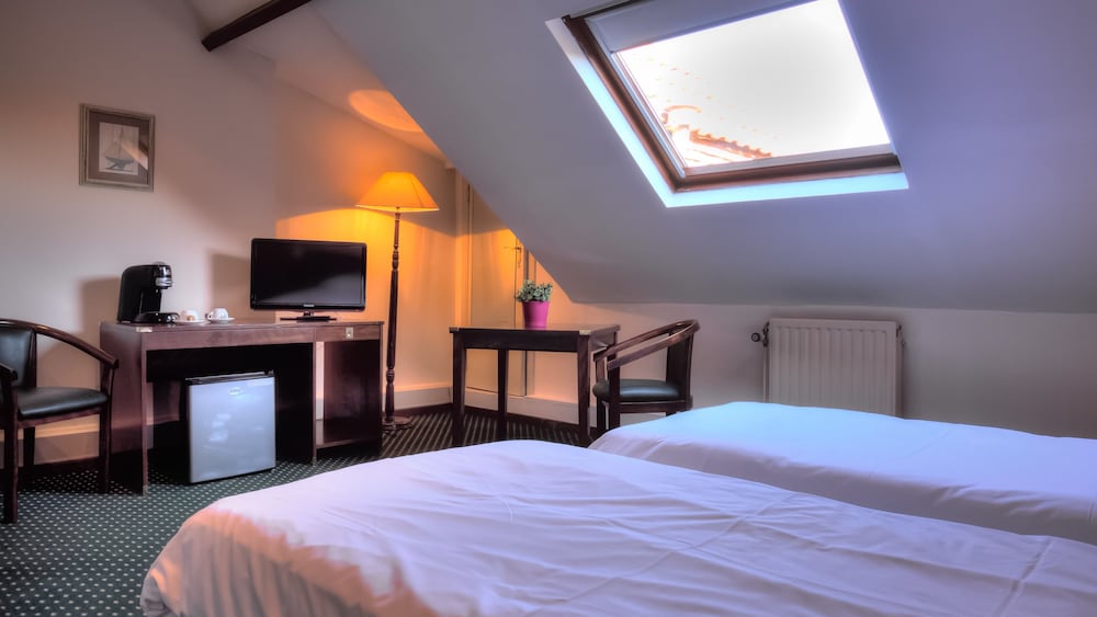 Standard Double Room - Photo 6