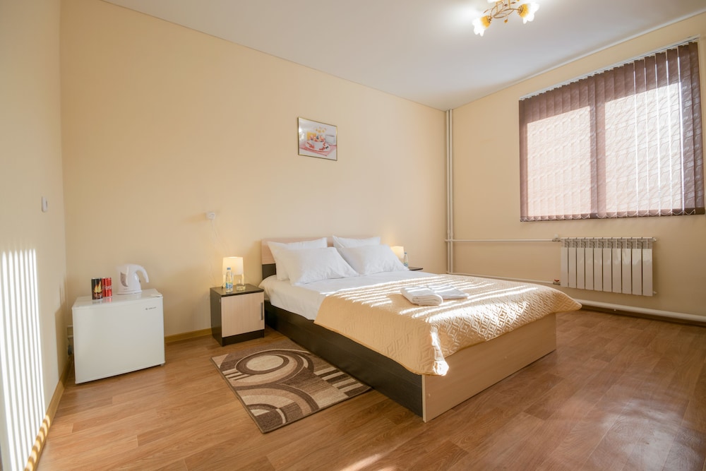 Basic Room, 1 Double Bed, Courtyard View, Courtyard Area photo 1