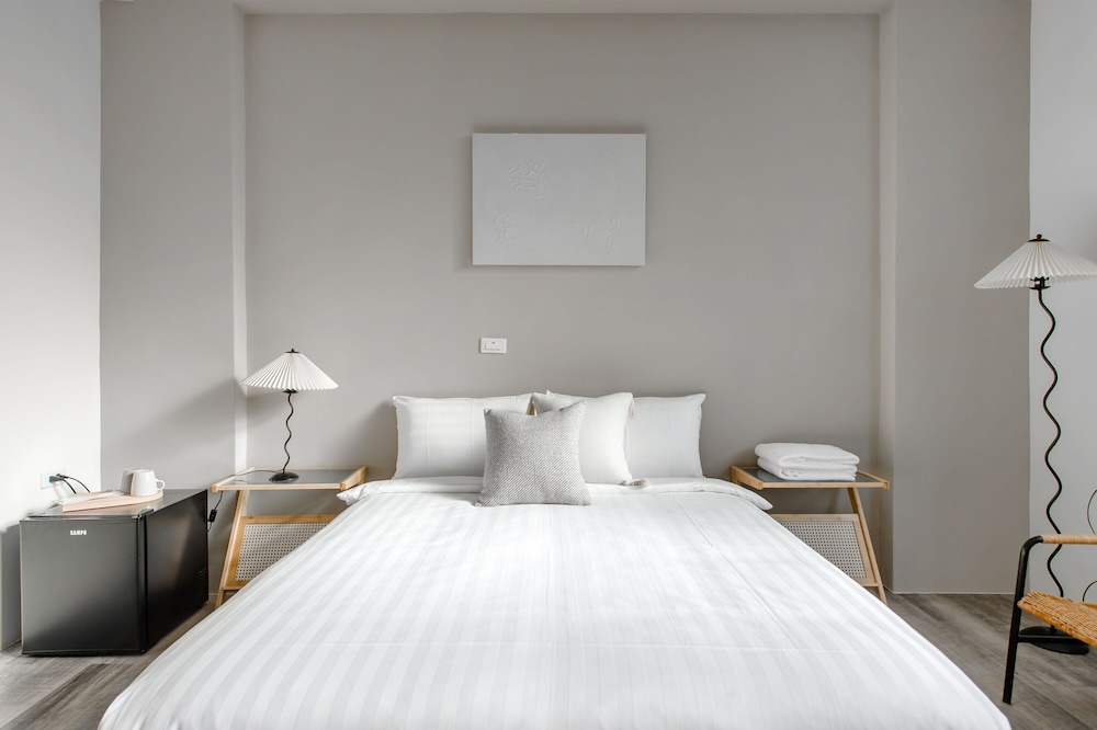 Deluxe Double Room - Photo 7