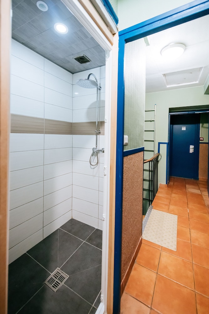 Triple Room, Shared Bathroom photo 3