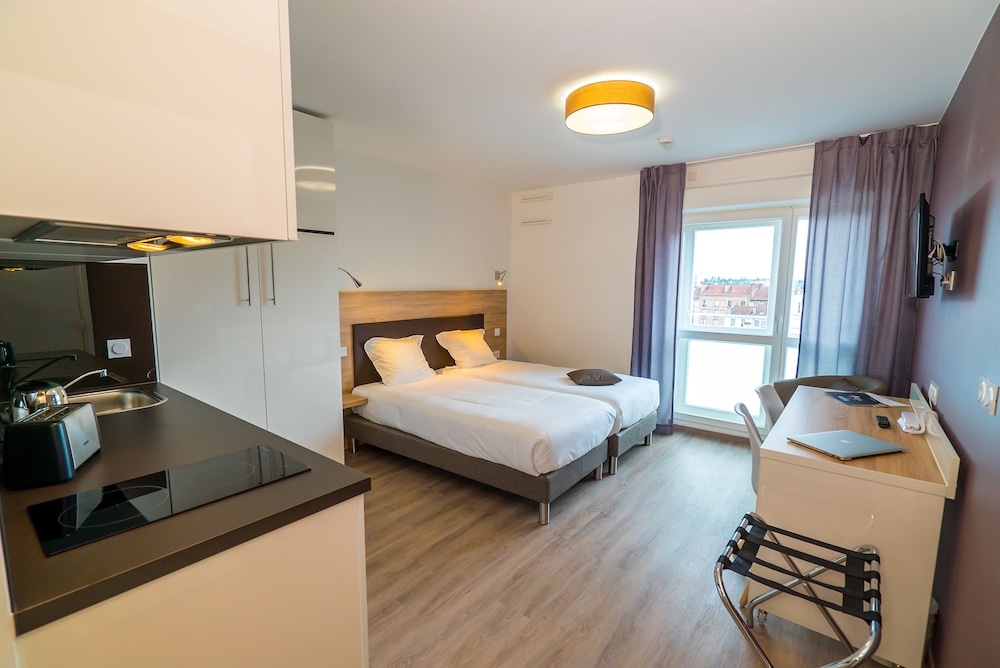 COMFORT STUDIO (SINGLE BEDS)