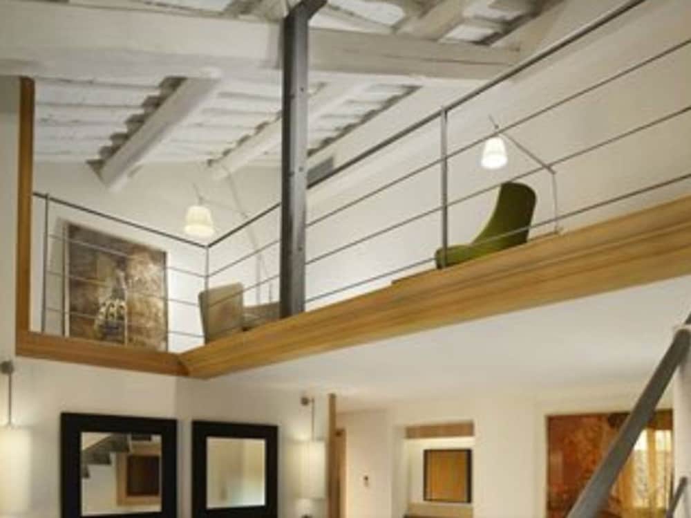 Suite, Annex Building (Moncada) photo 3