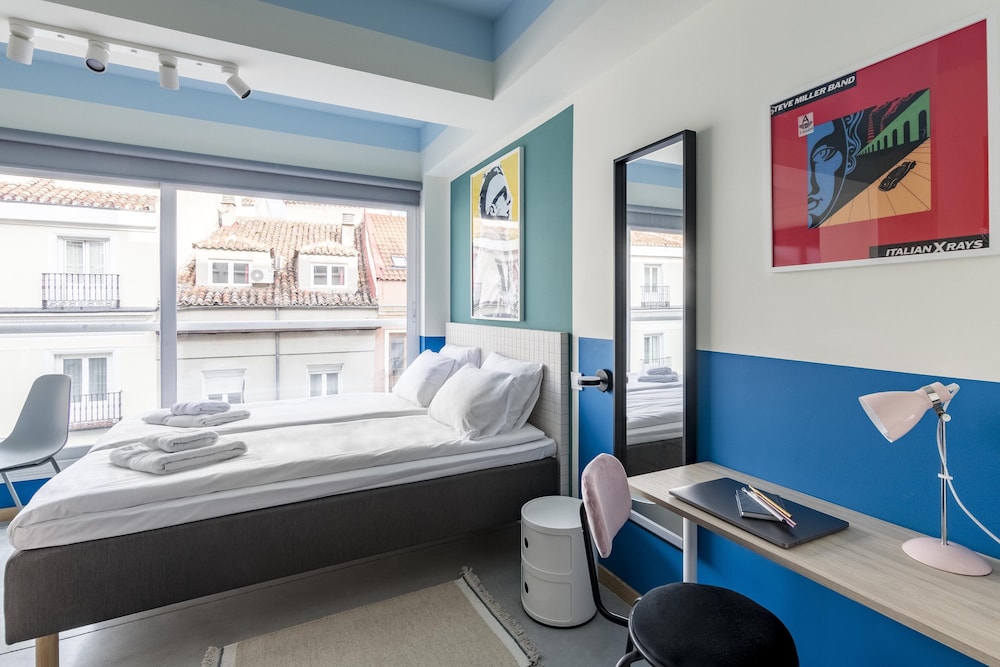 Deluxe Chueca Design Studio w/ View