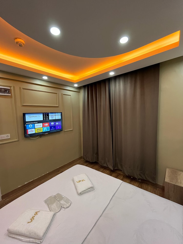 Deluxe Room, Bathtub photo 3