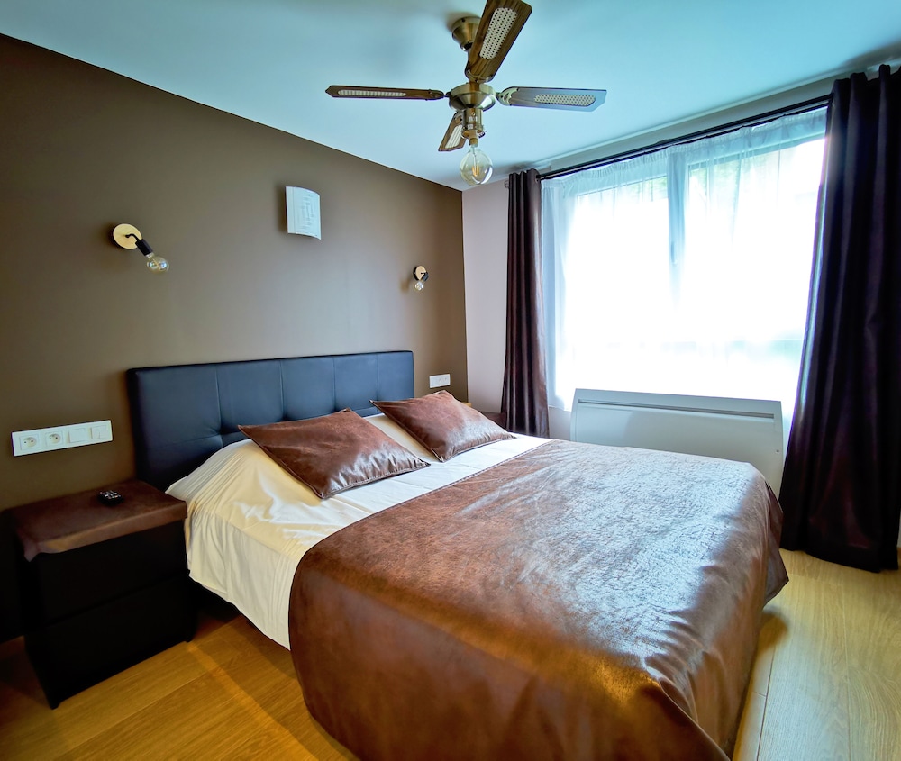 Luxury Apartment, Ensuite, Garden View - Photo 6