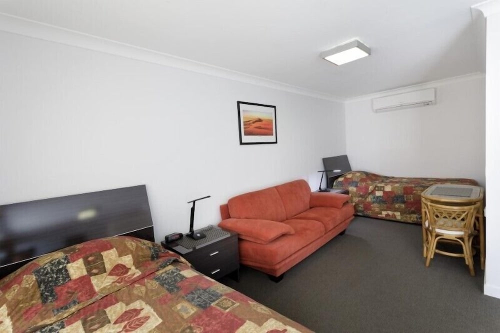 Standard Room, Non Smoking (Disable Twin) photo 1