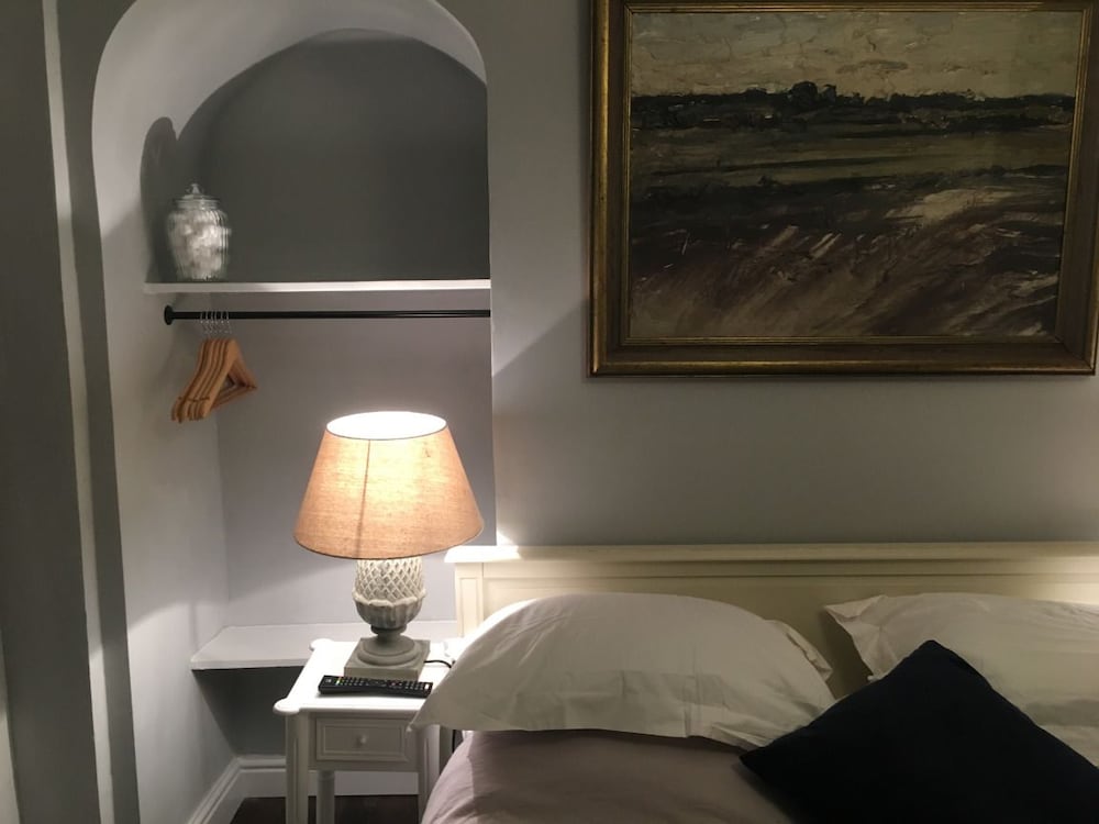 City Room, 1 King Bed, Non Smoking photo 2