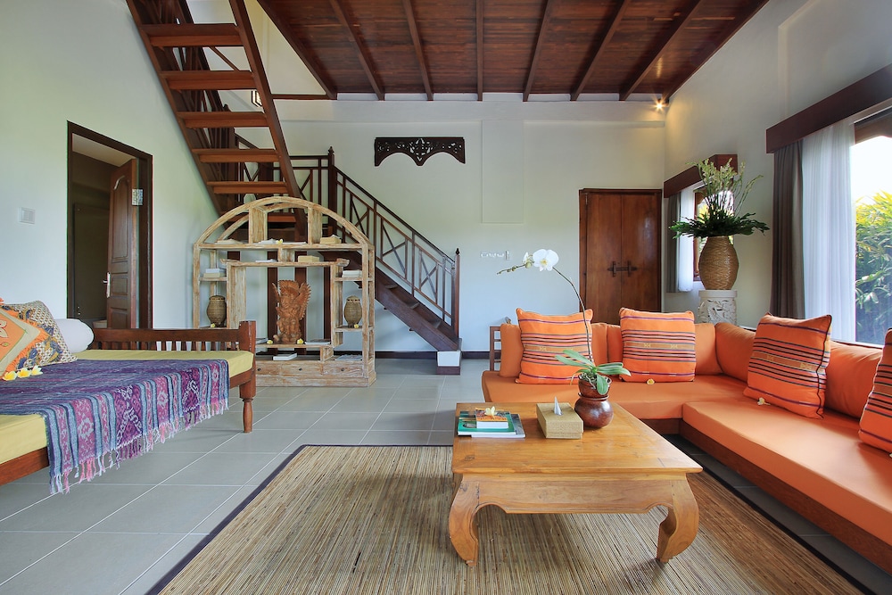 Two-Bedroom Private Pool Villa with Rice Field View photo 2