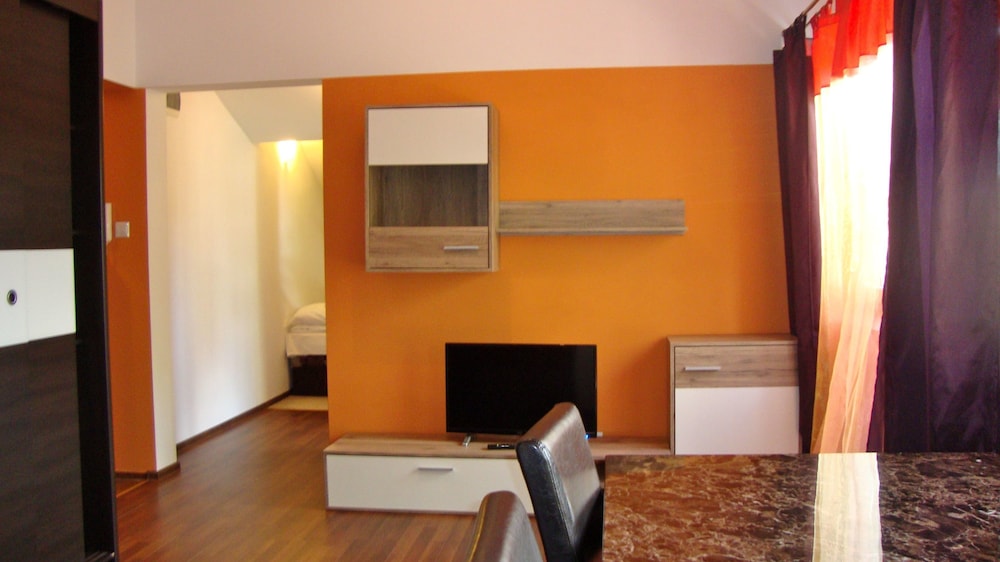 Design Suite, 1 Bedroom, Kitchen