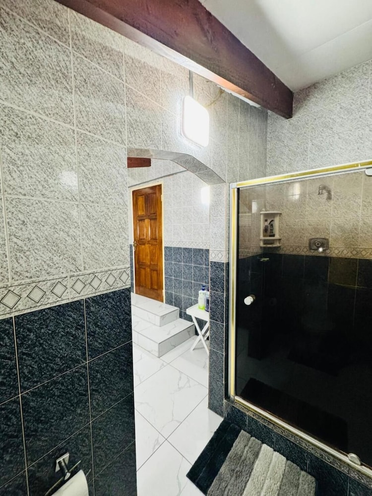 Deluxe Studio Suite, Kitchen, Poolside