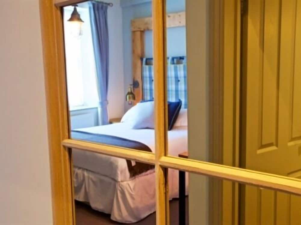Deluxe Double Room, Ensuite photo 3
