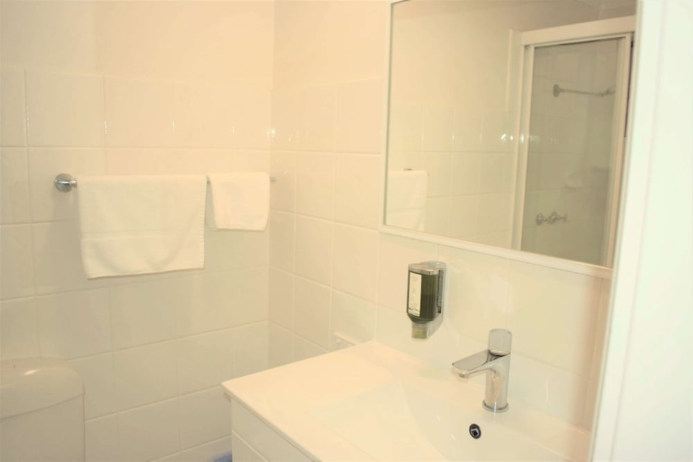Suite, Multiple Beds, Non Smoking - Photo 6