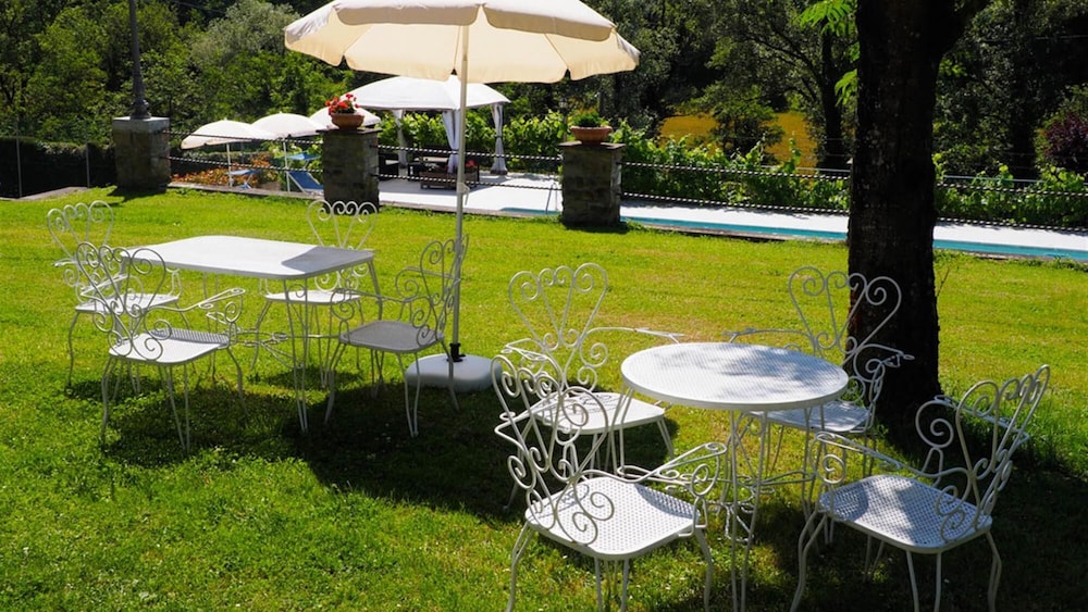 Villa photo 2