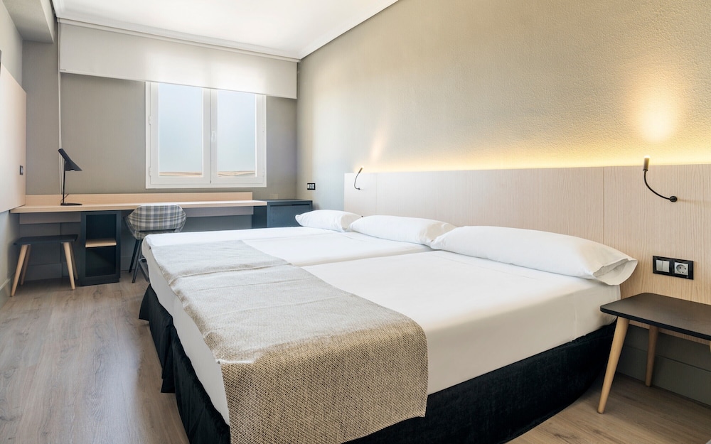 Premium Triple Room