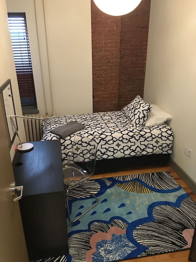 Standard Single Room, 1 Twin Bed, Shared Bathroom photo 1