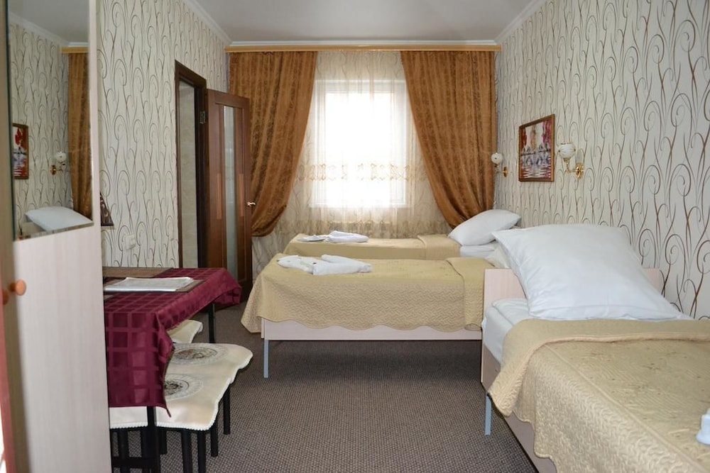 Comfort Triple Room