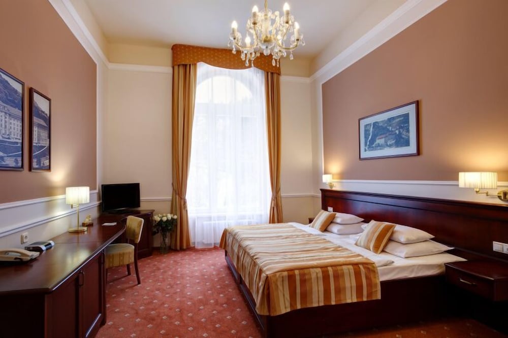 Double Room - Photo 3